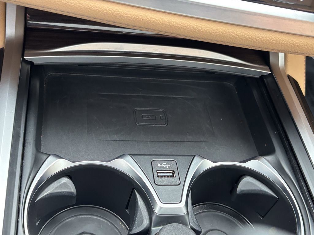 Certified 2022 BMW 750i xDrive w/ Executive Package image 36