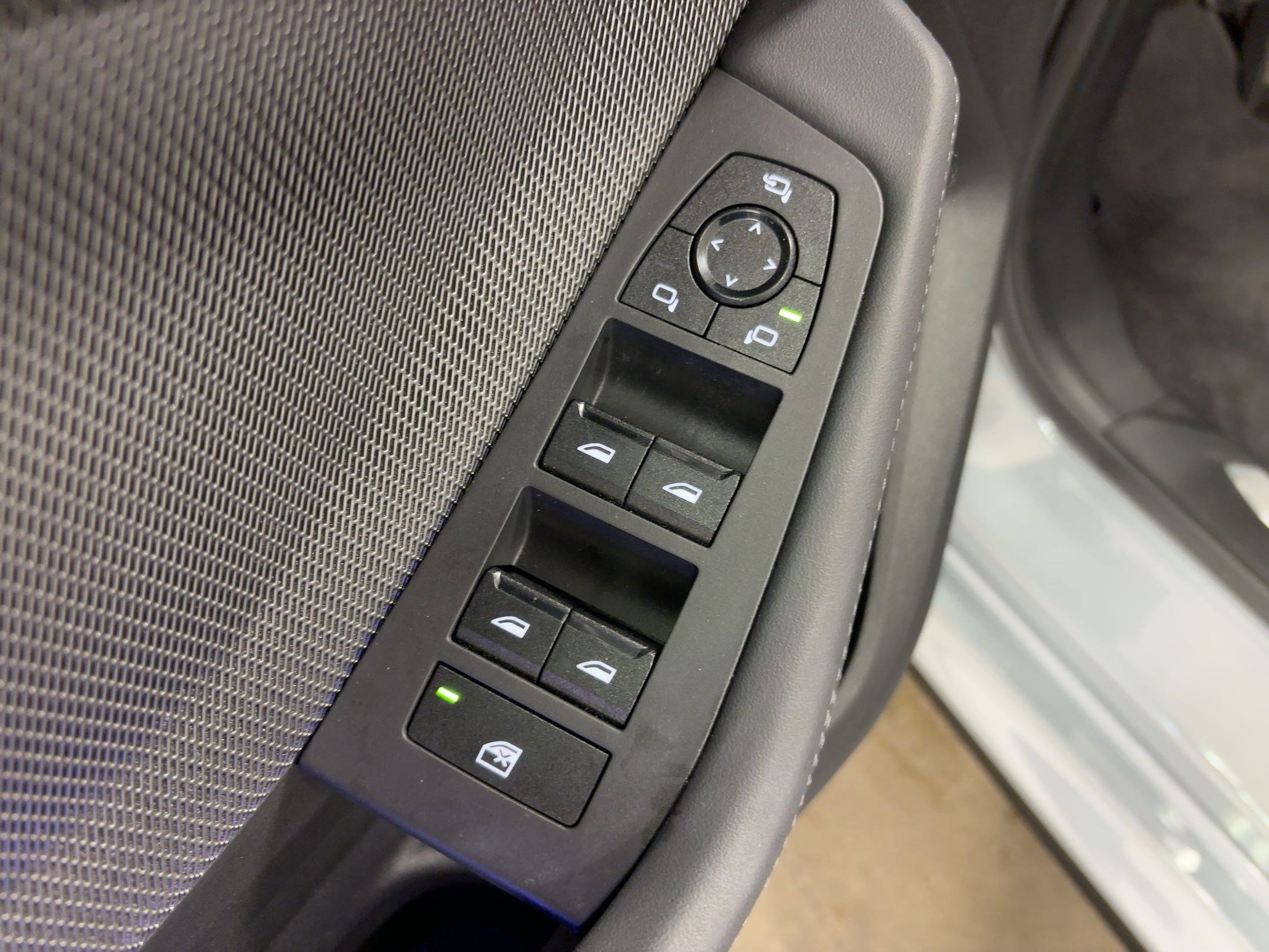 Used 2025 BMW M235i xDrive w/ Premium Package image 12