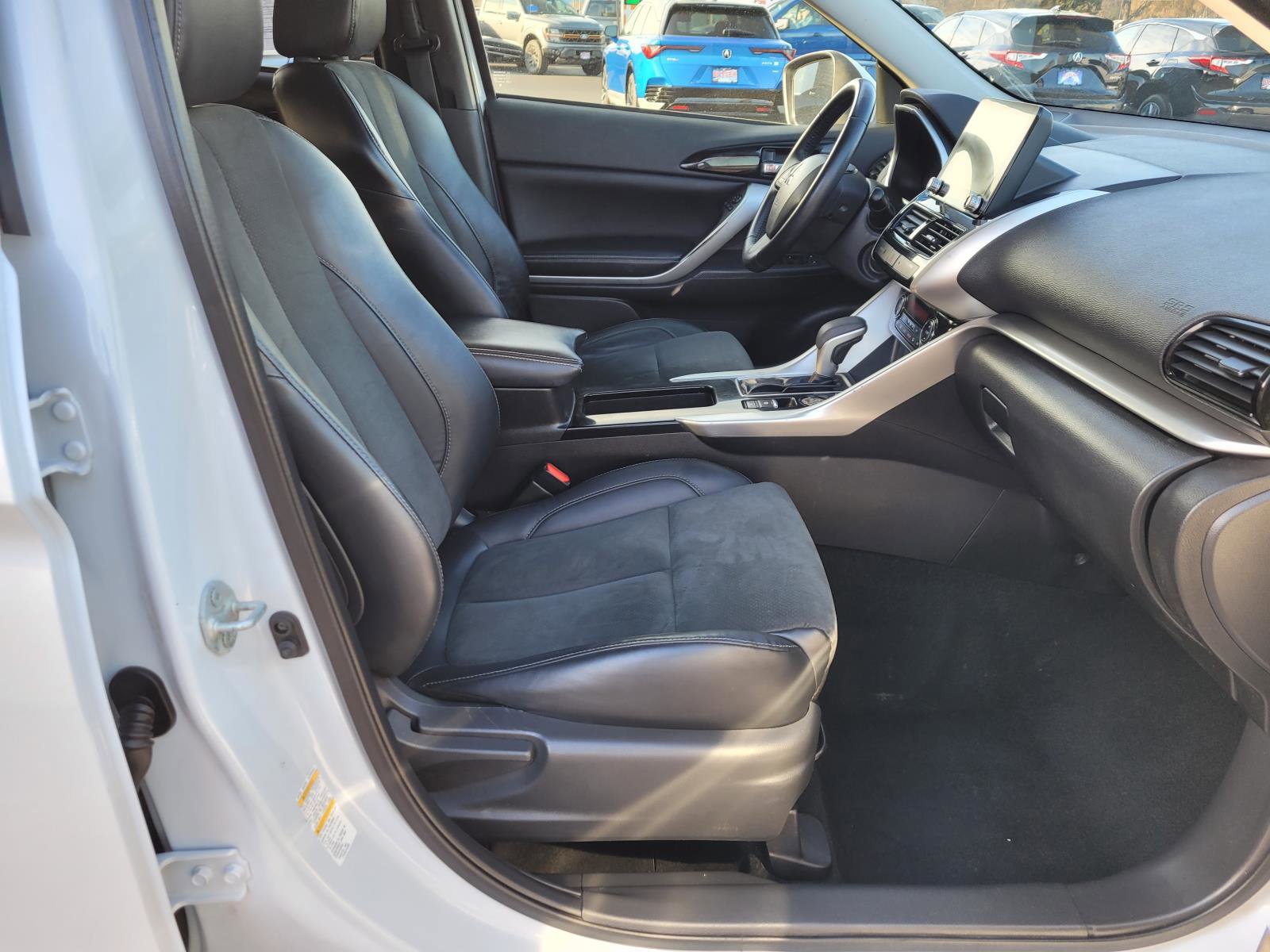 Used 2022 Mitsubishi Eclipse Cross SE image 39