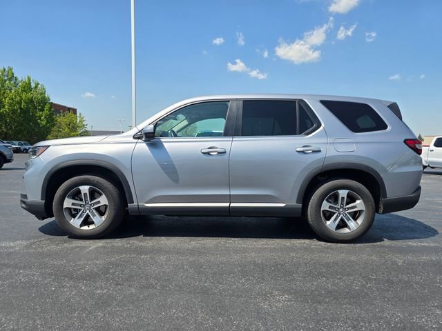 Used 2025 Honda Pilot EX-L image 8
