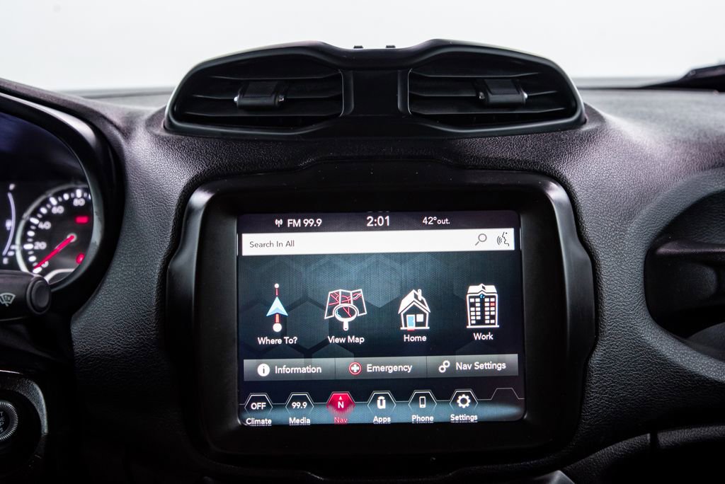 Used 2023 Jeep Renegade Latitude AWD/4WD image 27
