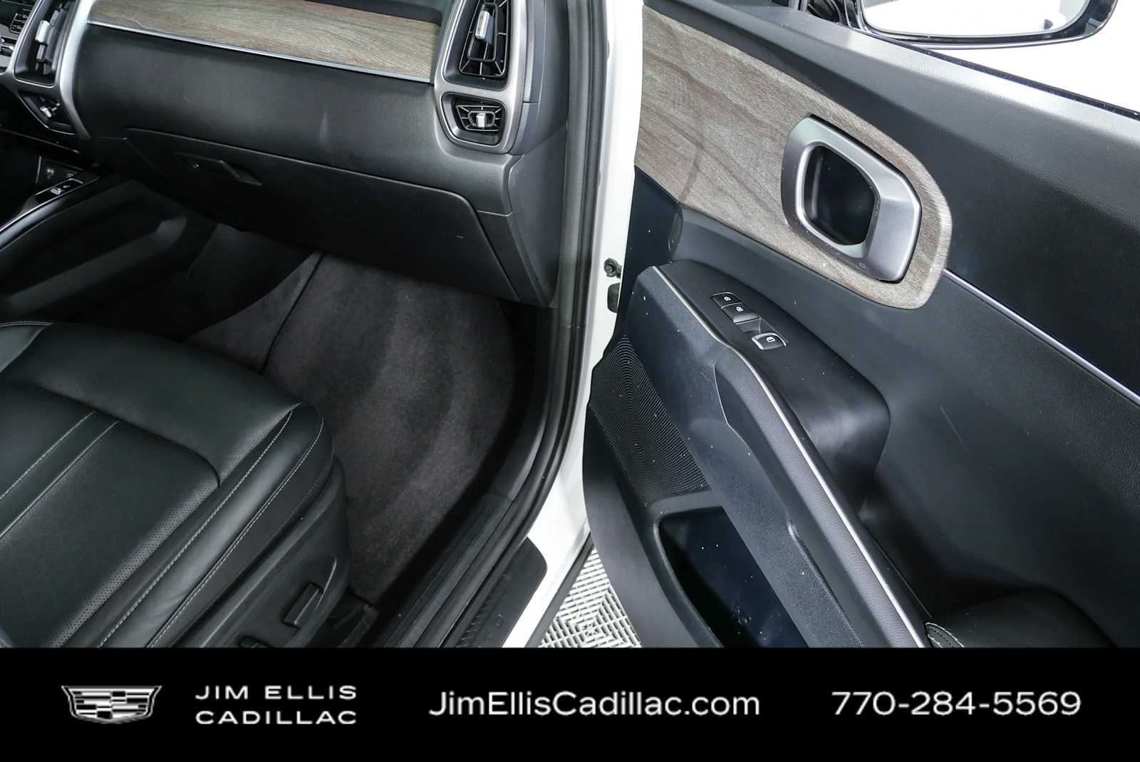 Used 2023 Kia Sorento EX w/ Panoramic Sunroof Package FWD image 25