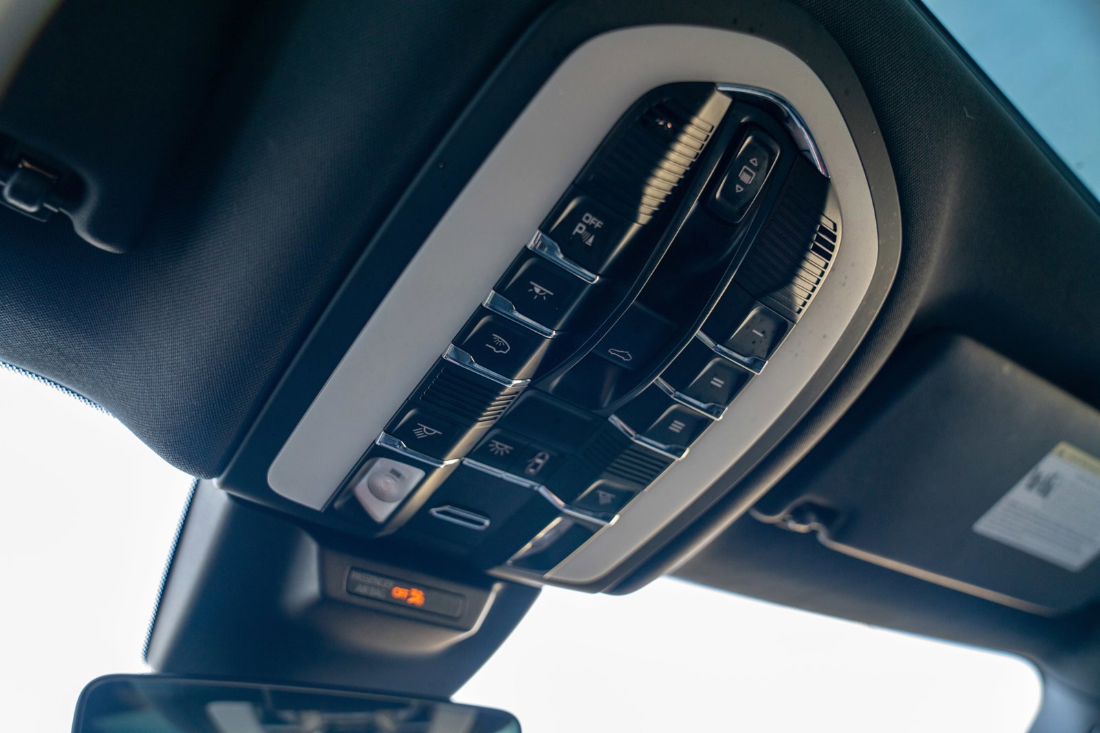 Certified 2024 Porsche Macan image 22