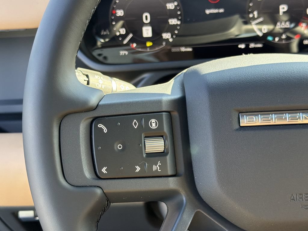 New 2026 Land Rover Defender 110 X-Dynamic SE AWD/4WD image 22