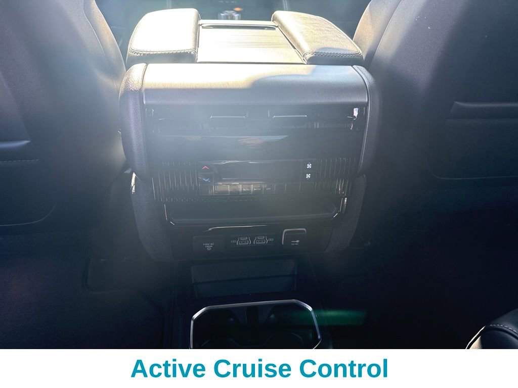 New 2026 Jeep Grand Wagoneer L 4WD w/ Premium Group I image 11