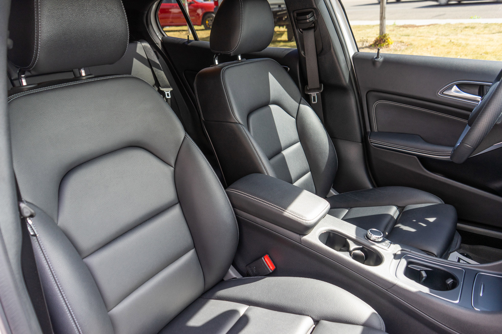 Used 2019 Mercedes-Benz GLA 250 4MATIC image 9