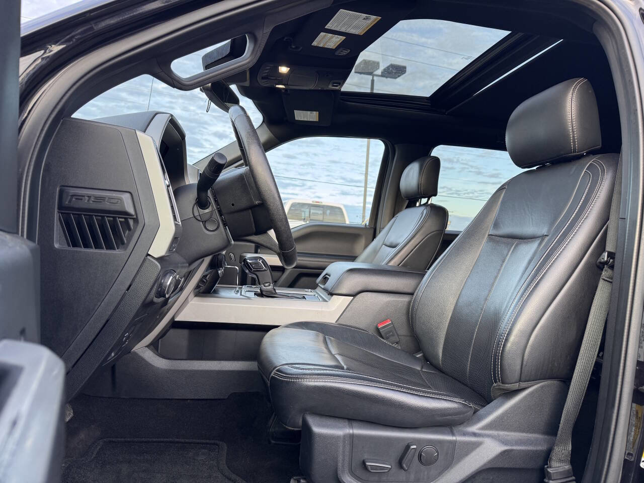 Used 2020 Ford F150 Lariat w/ Equipment Group 502A Luxury image 7