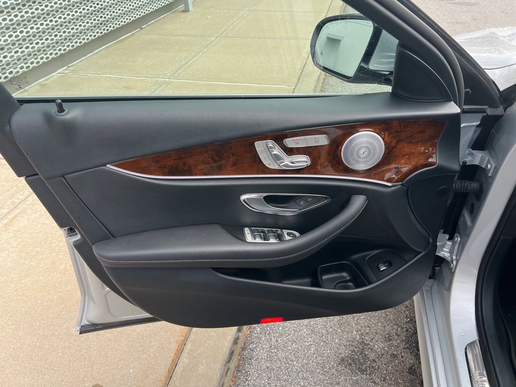 Used 2019 Mercedes-Benz E 300 4MATIC image 50
