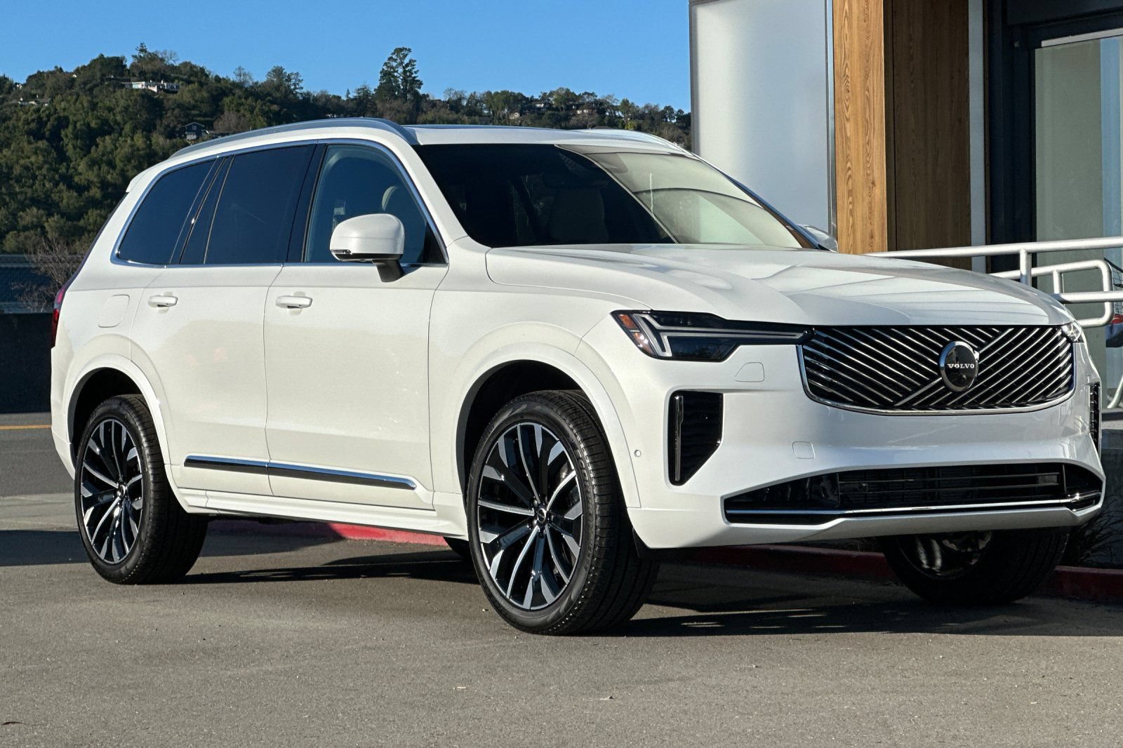 New 2026 Volvo XC90 B5 Plus w/ Protection Package AWD/4WD image 9