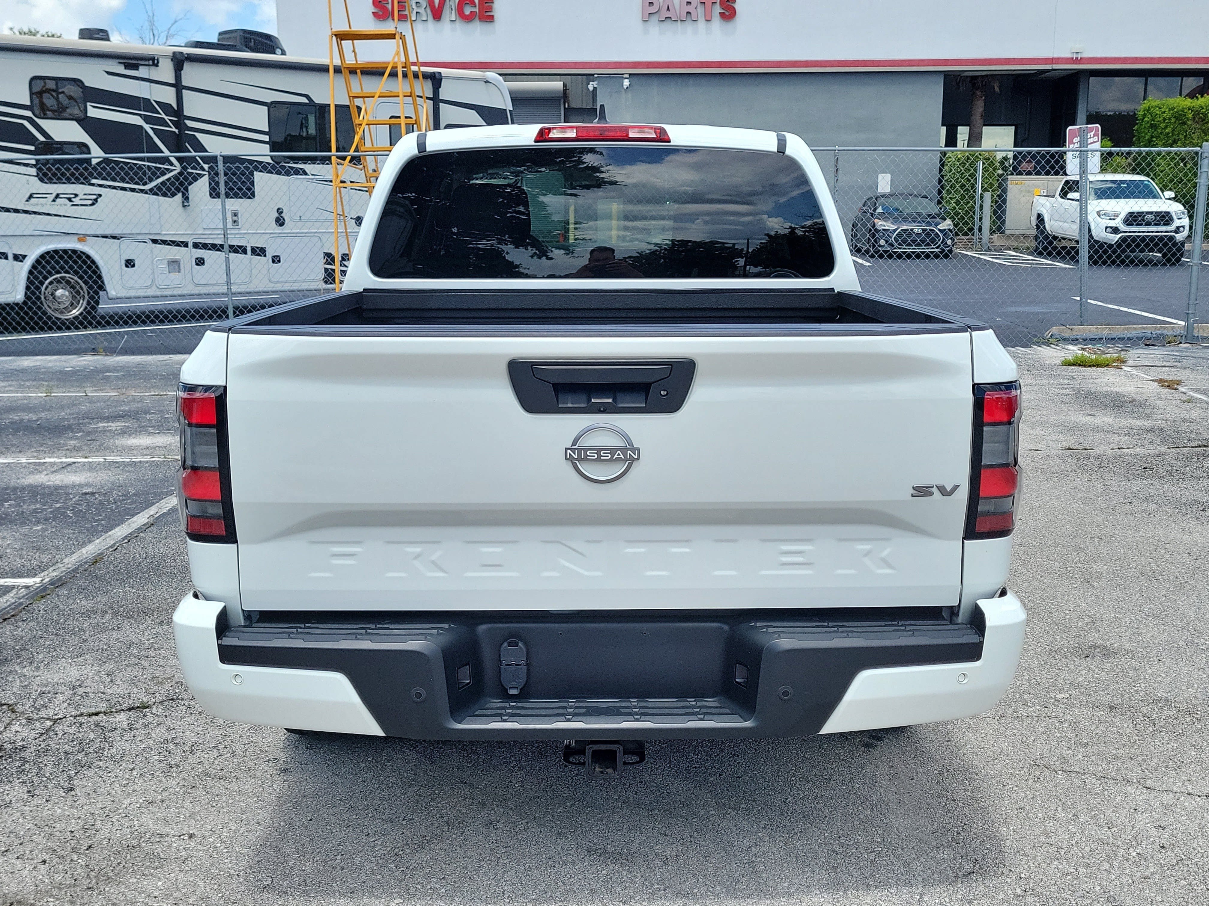 Certified 2024 Nissan Frontier SV w/ Technology Package RWD image 6