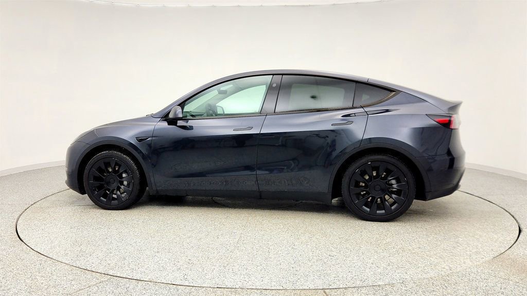 Used 2025 Tesla Model Y Long Range image 8
