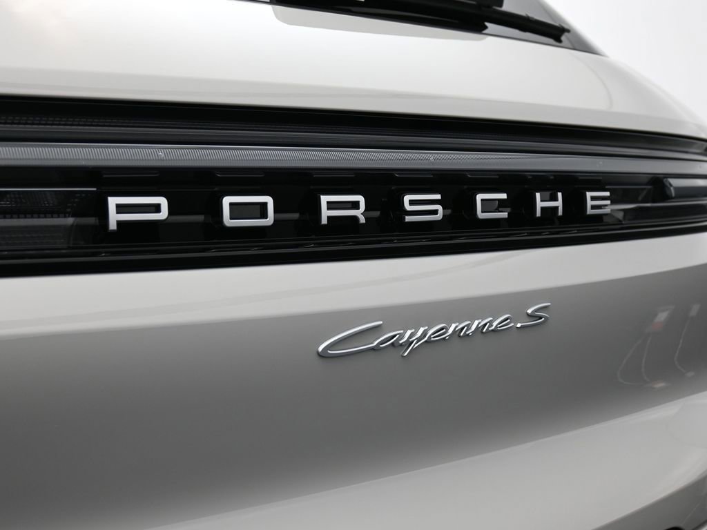 New 2026 Porsche Cayenne S image 14