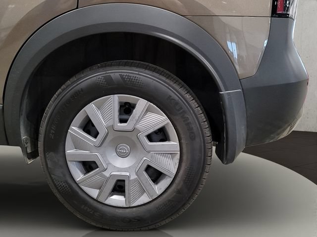 Used 2026 Nissan Kicks S FWD image 25