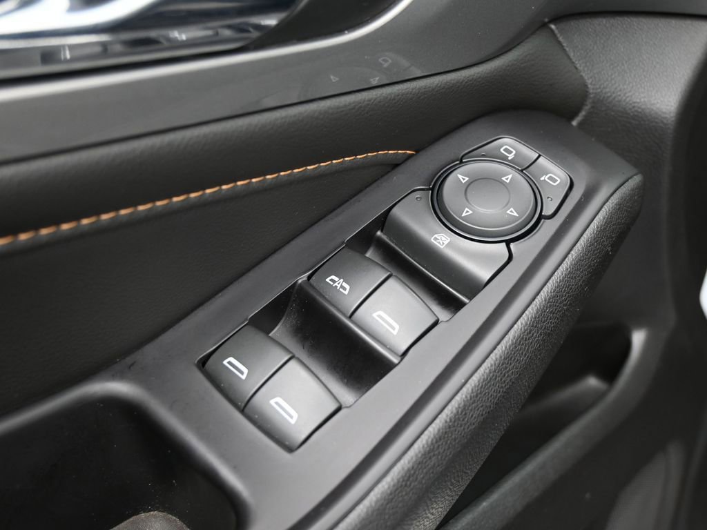 Used 2018 Chevrolet Traverse LT image 28