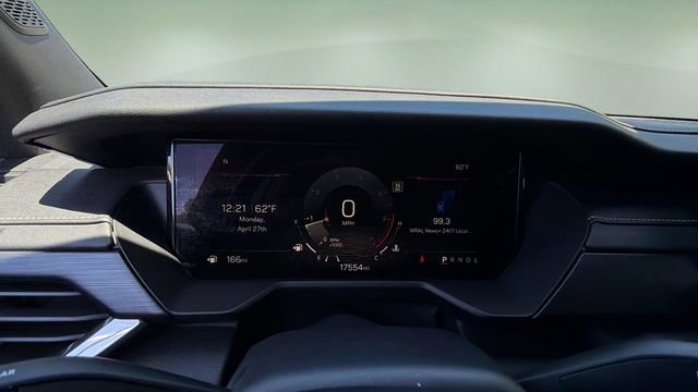 Used 2025 GMC Acadia Elevation FWD image 15