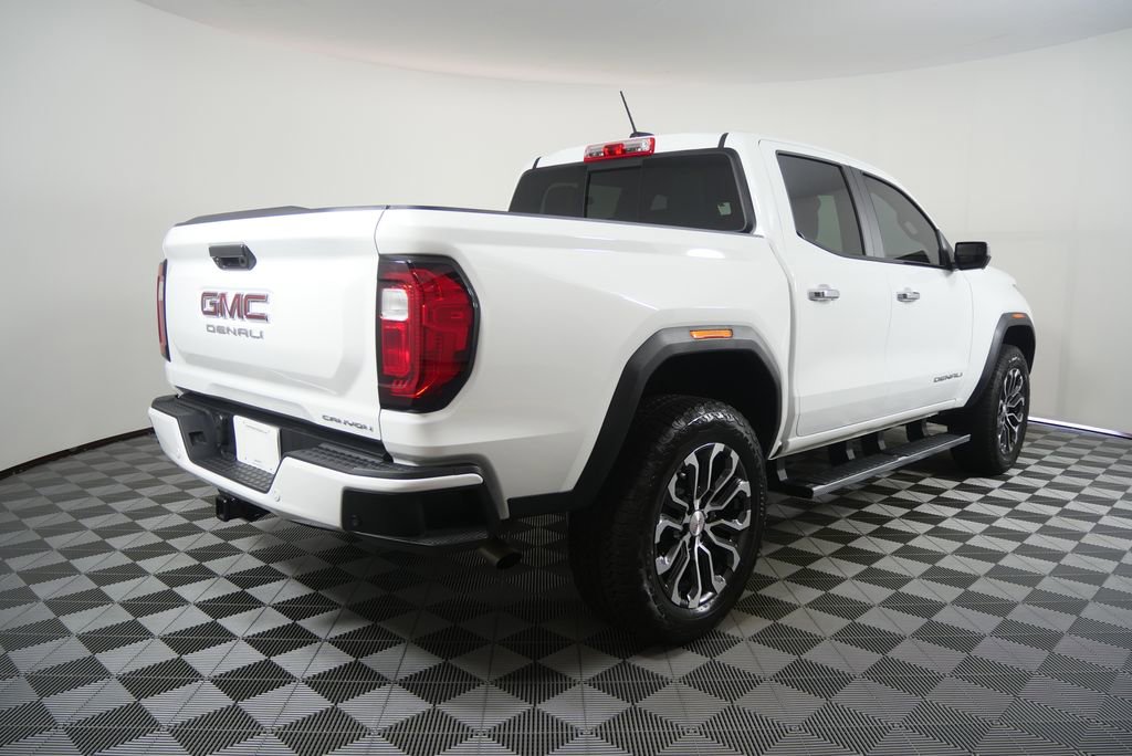 Used 2024 GMC Canyon Denali AWD/4WD image 3