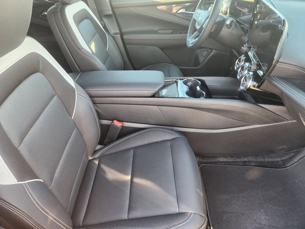 Used 2024 Chevrolet Blazer EV LT image 15