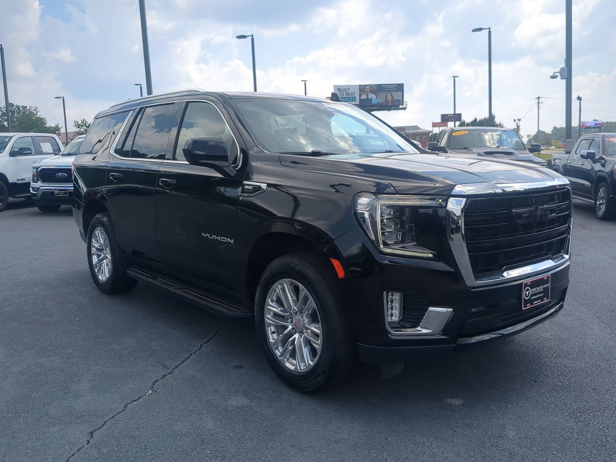 Used 2024 GMC Yukon SLE w/ Gmc Pro Safety Plus Package AWD/4WD image 3