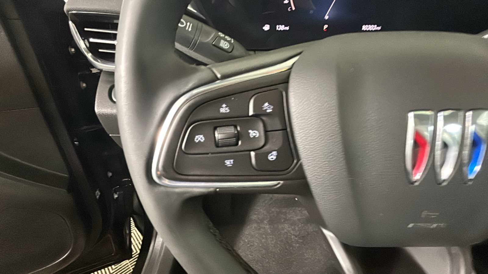 Used 2024 Buick Envista Avenir FWD image 18