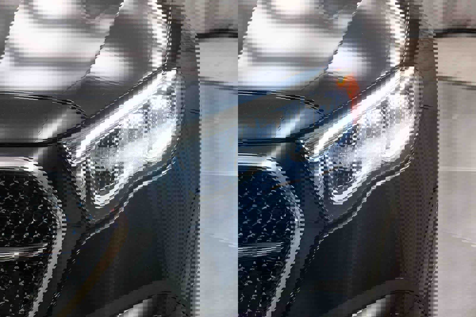 Used 2025 Mercedes-Benz E 350 Sedan image 12