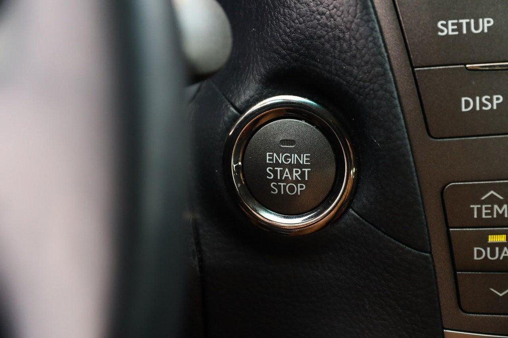 Used 2012 Lexus LS 460 w/ Comfort Pkg RWD image 17