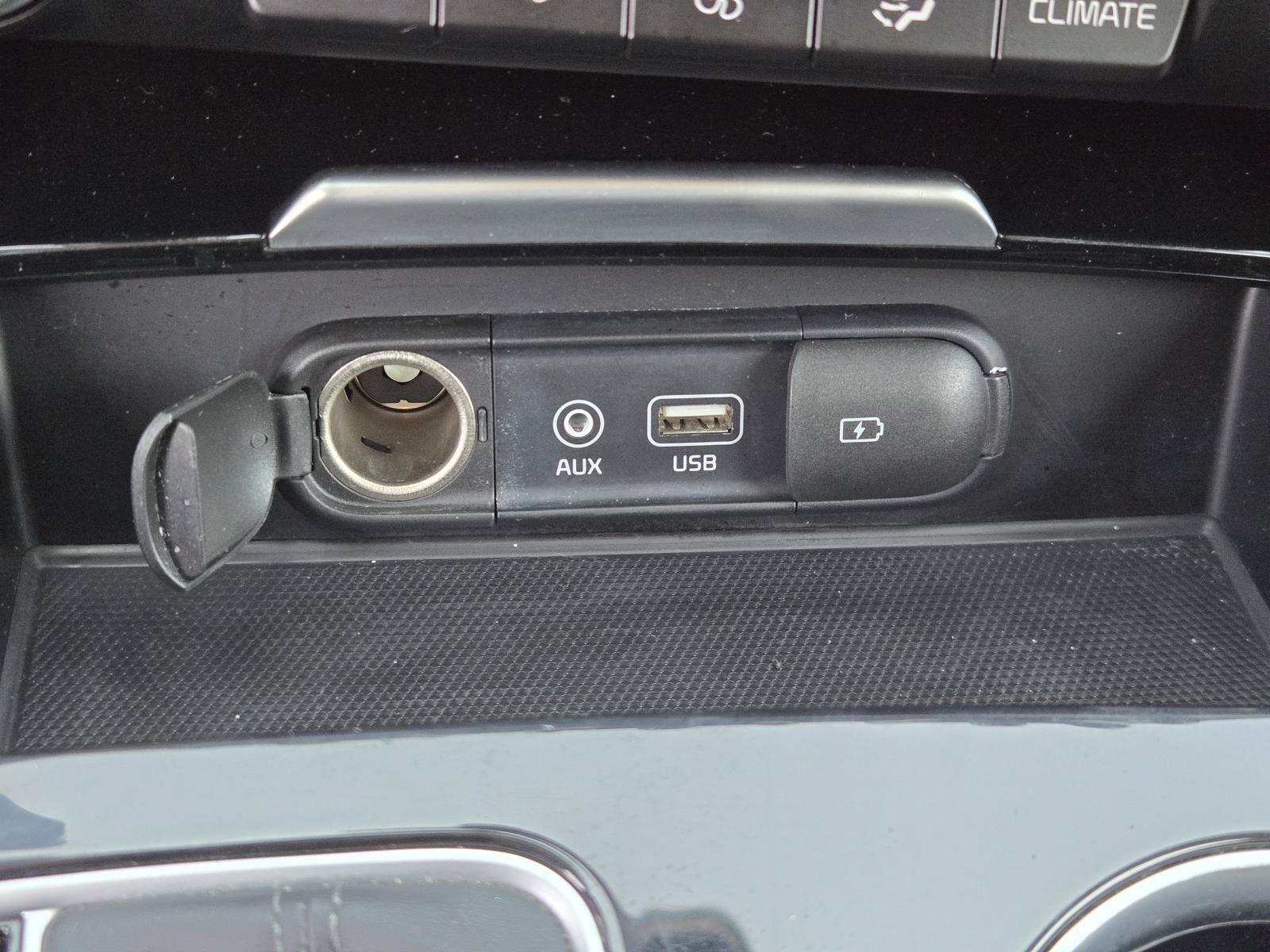 Used 2019 Kia Stinger RWD image 13