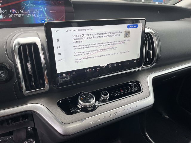 New 2026 Ford Expedition Platinum w/ Driver's Package AWD/4WD image 15
