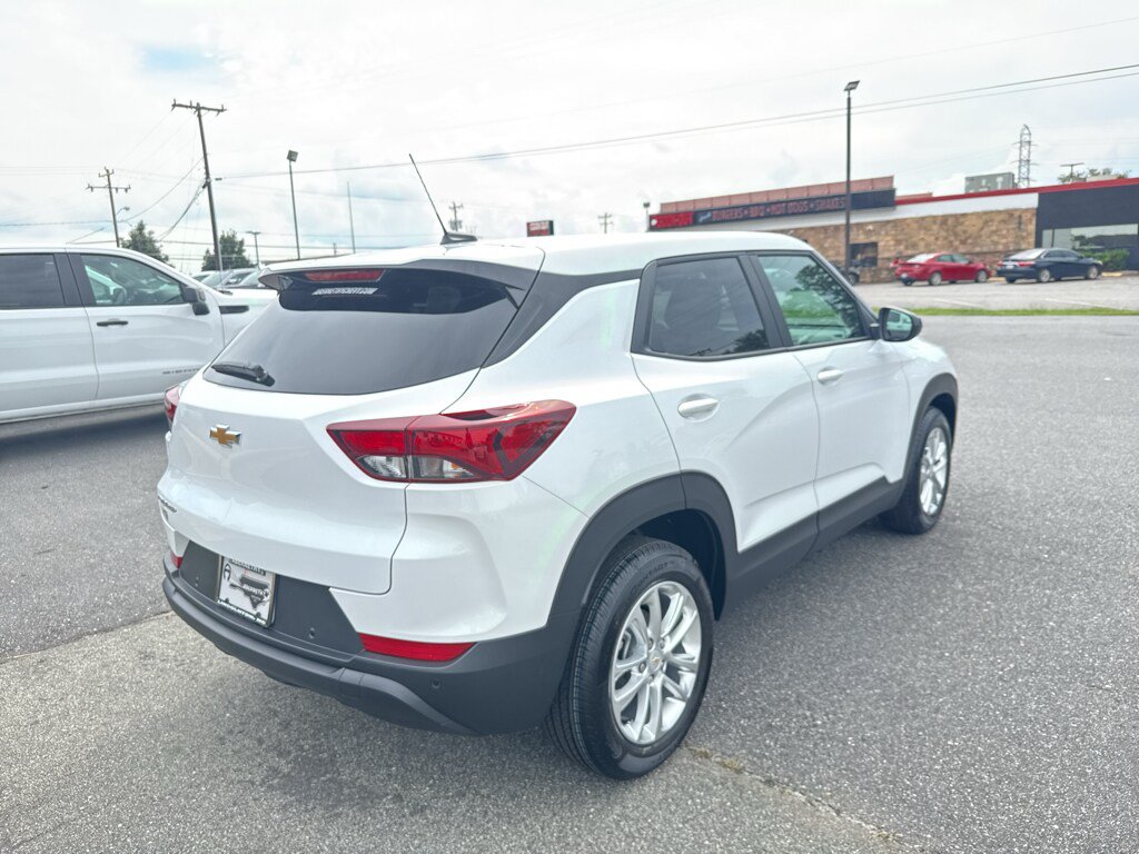 New 2026 Chevrolet TrailBlazer LS w/ LS Convenience Package FWD image 5