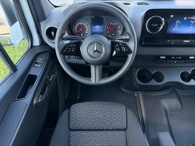Used 2026 Mercedes-Benz Sprinter 2500 image 14