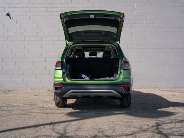 New 2026 Volkswagen Taos SE AWD/4WD image 6
