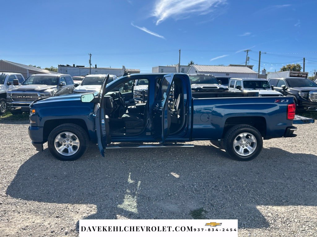 Used 2018 Chevrolet Silverado 1500 LT w/ All Star Edition AWD/4WD image 21