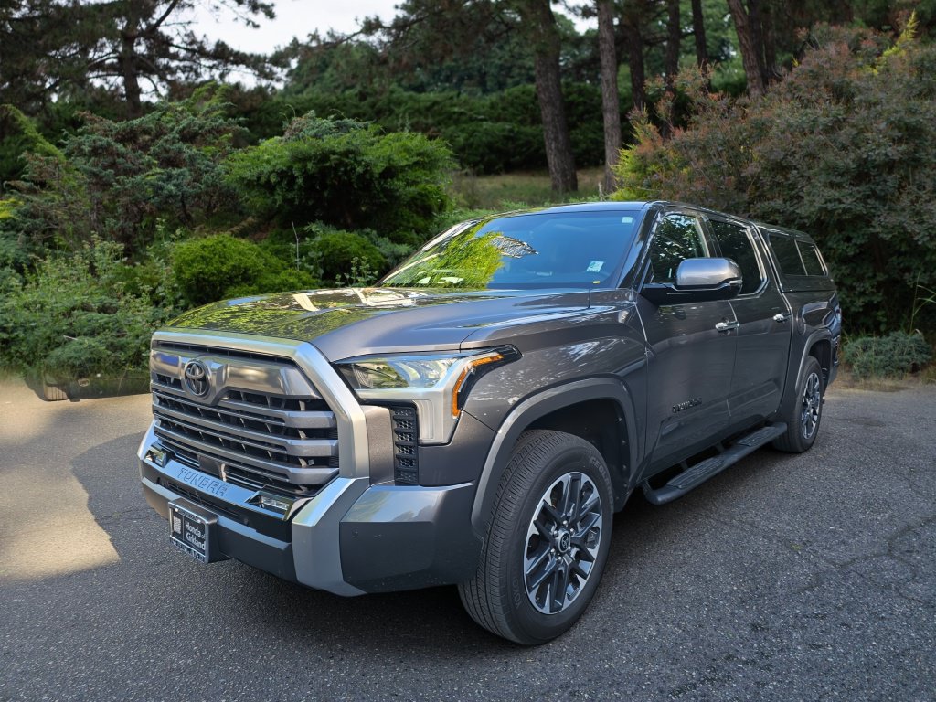 Used 2023 Toyota Tundra Limited w/ Power Package AWD/4WD image 3