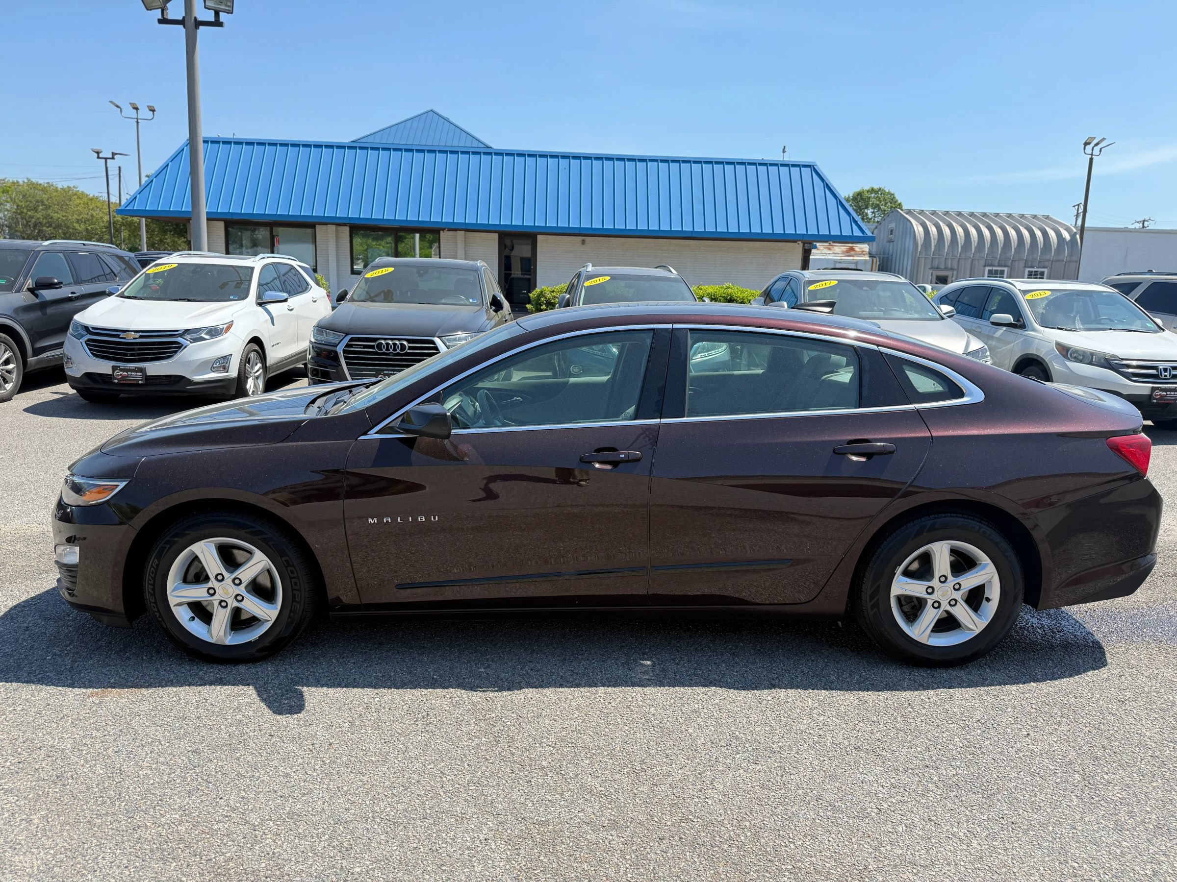 Used 2021 Chevrolet Malibu LS w/ Driver Confidence Package II FWD image 2
