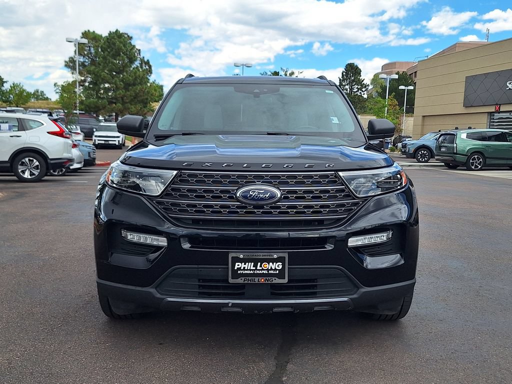 Used 2021 Ford Explorer XLT w/ Equipment Group 202A AWD/4WD image 8