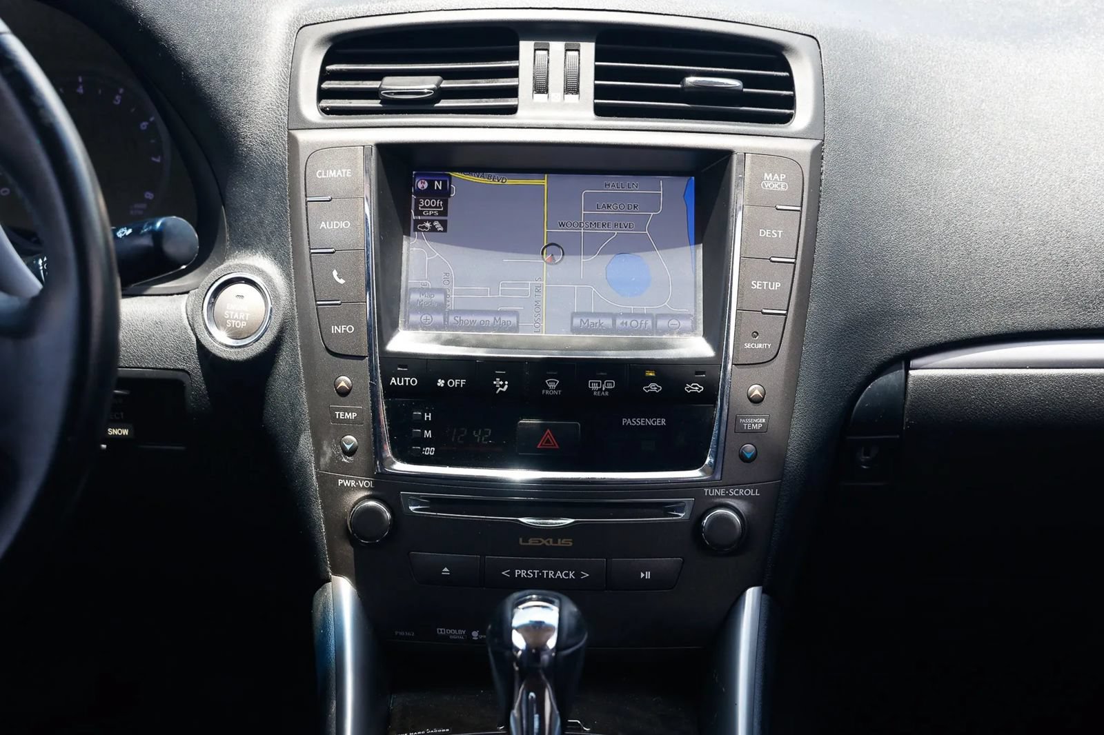 Used 2014 Lexus IS 250C w/ Luxury Package RWD image 34