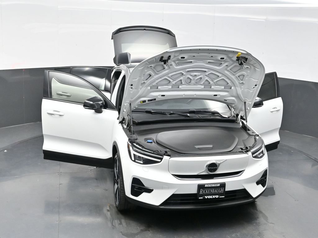 Used 2022 Volvo C40 P8 Recharge Ultimate image 38