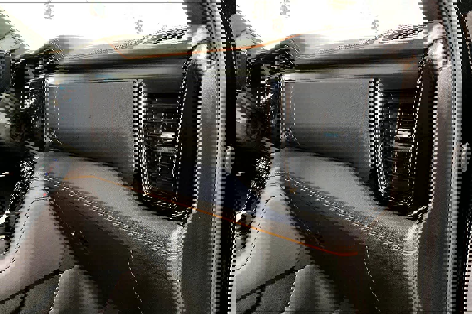 Used 2025 GMC Sierra 2500 AT4 w/ AT4 Premium Plus Package image 36