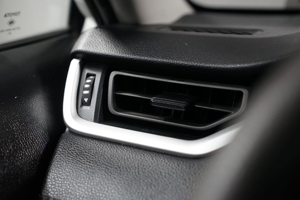 Used 2021 Toyota RAV4 LE image 23