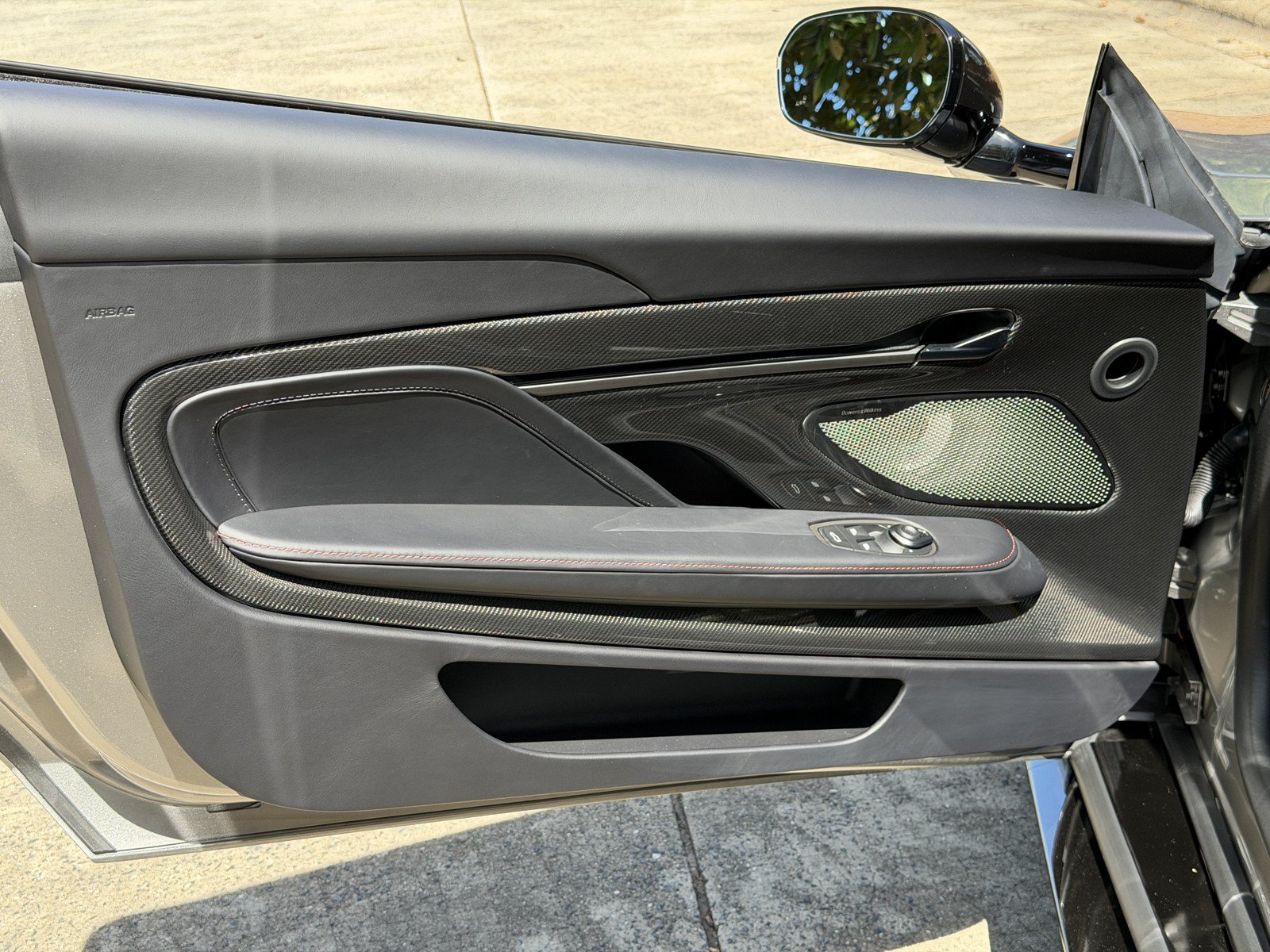 New 2026 Aston Martin Vanquish Convertible RWD image 26