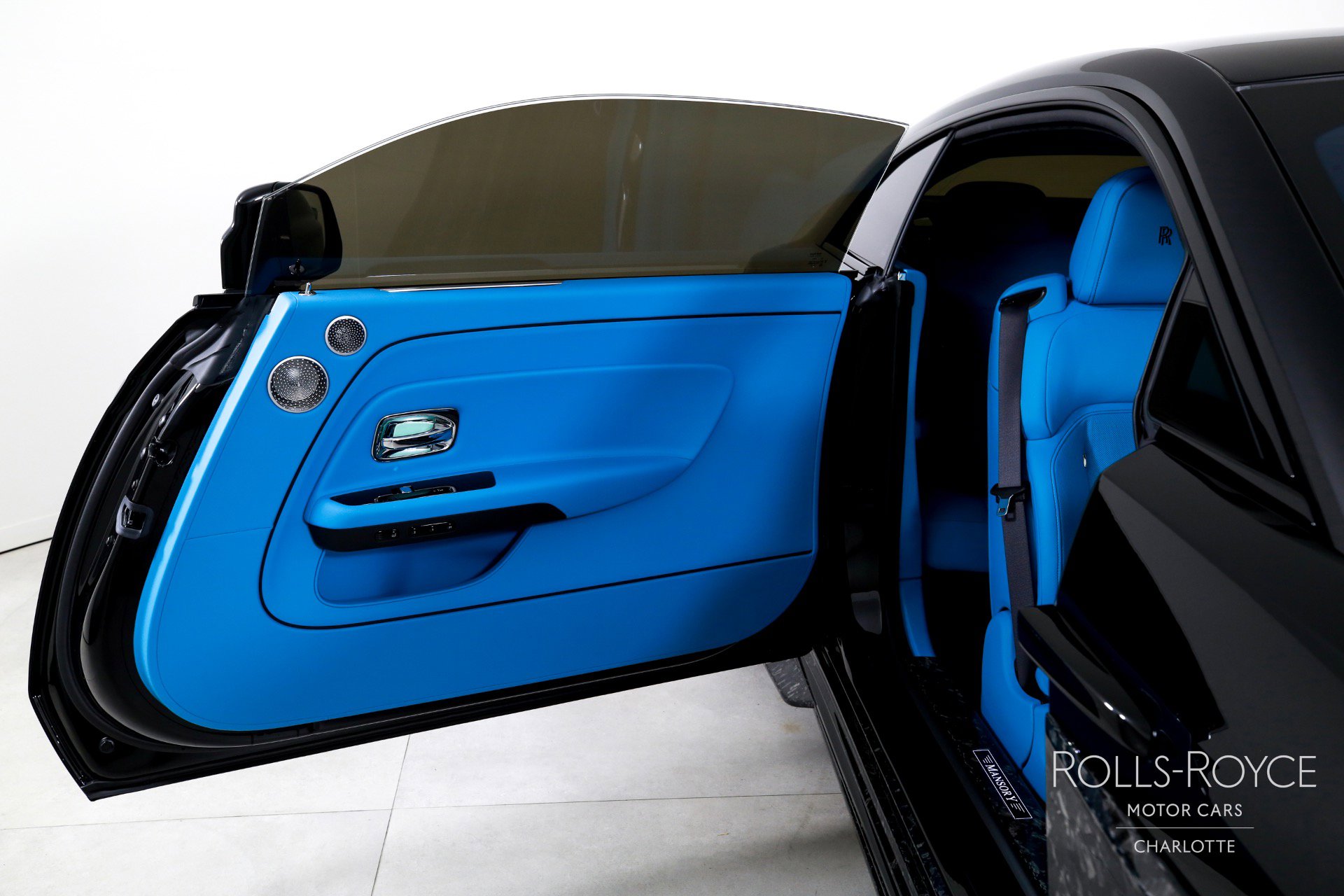 Used 2025 Rolls-Royce Spectre Black Badge w/ Spectre Enhancement Package image 22