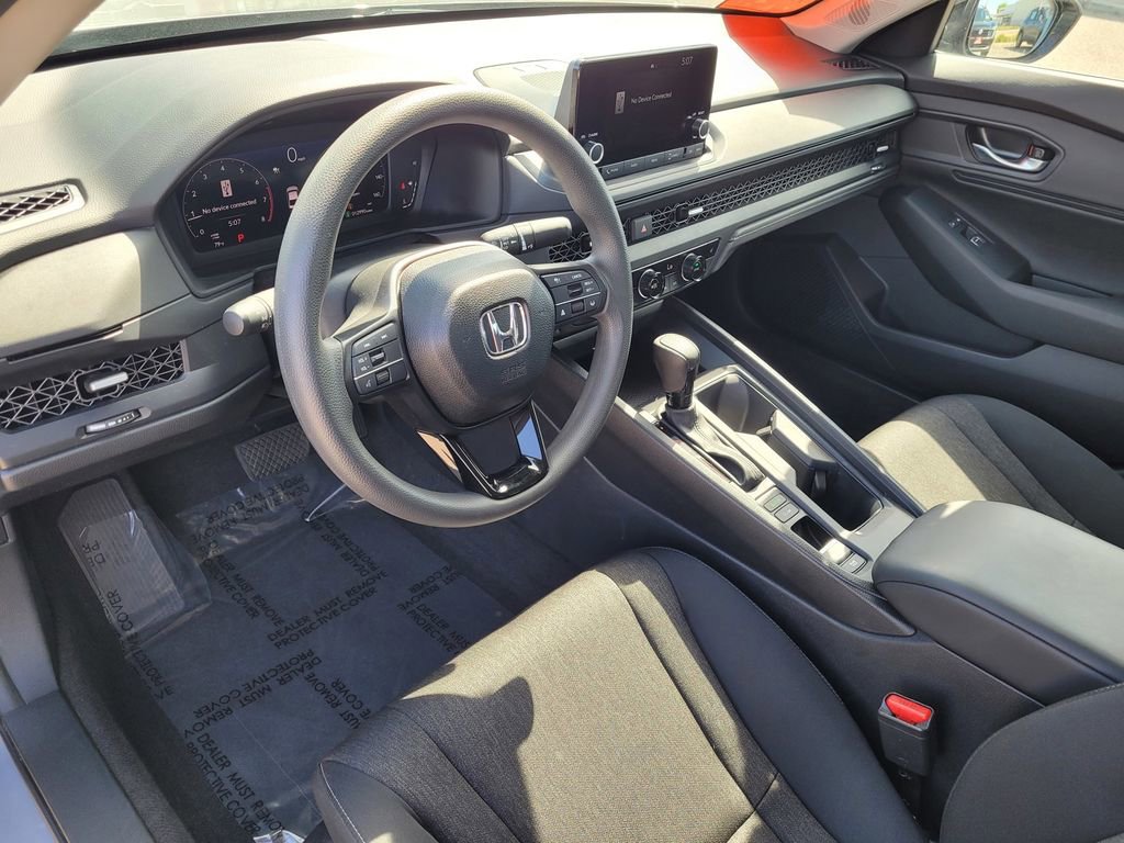 Used 2025 Honda Accord SE image 7