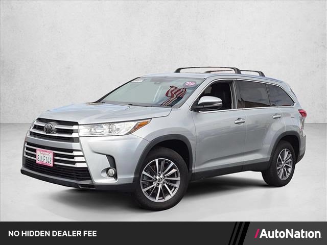 Used 2019 Toyota Highlander XLE FWD image 1