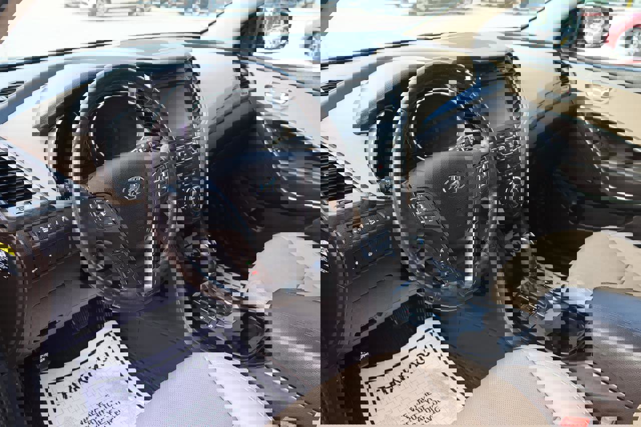 Used 2017 Hyundai Santa Fe Sport w/ Cargo Package image 20