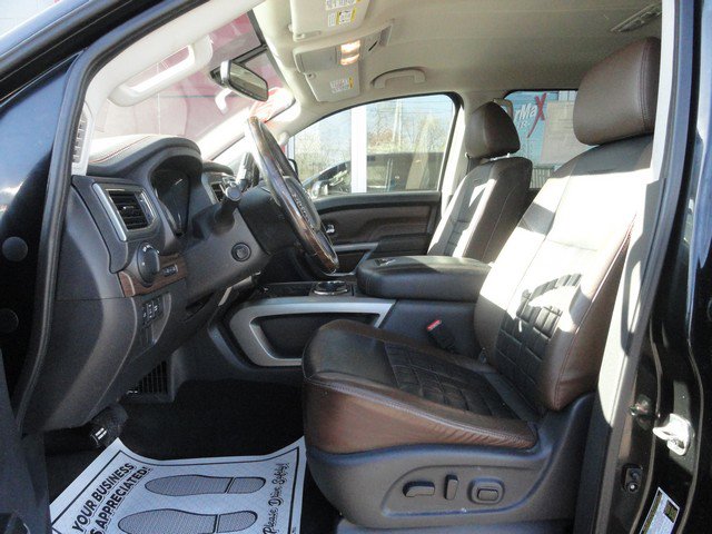 Used 2019 Nissan Titan Platinum Reserve w/ Platinum Utility Package AWD/4WD image 12