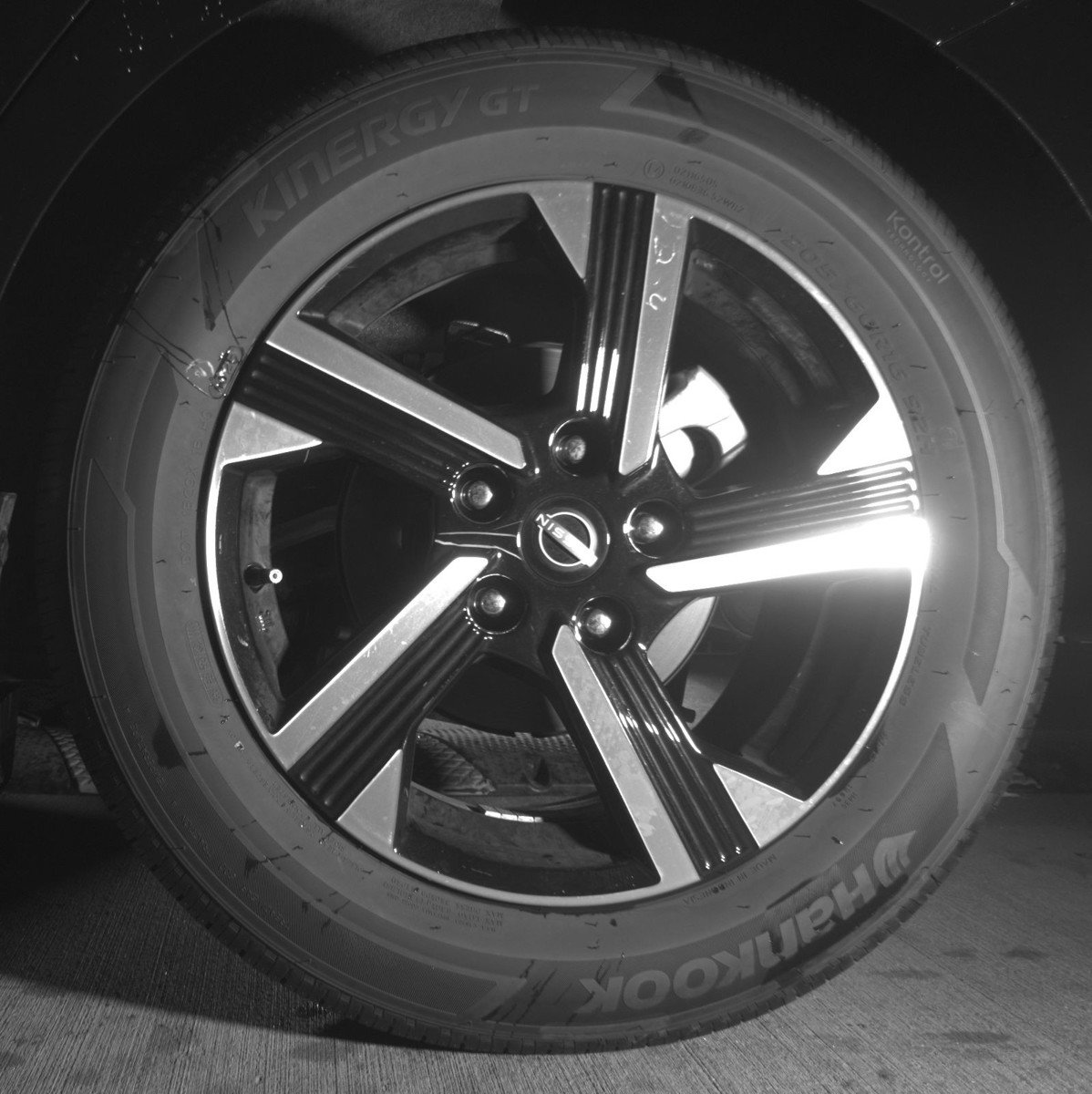 Used 2025 Nissan Sentra SV image 13