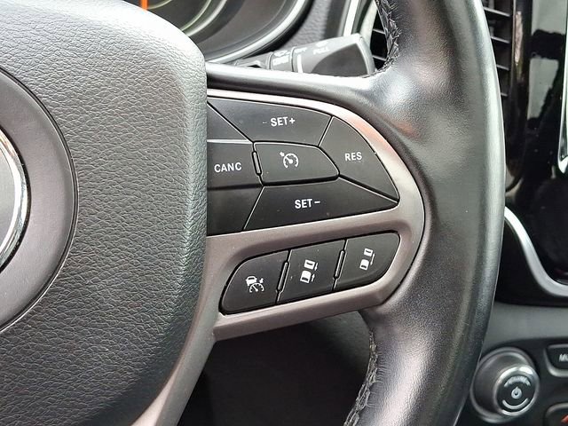 Used 2021 Jeep Cherokee Limited image 23