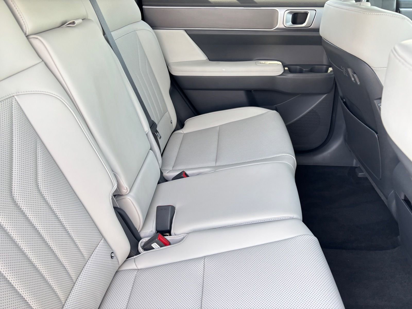 Used 2026 Hyundai Santa Fe SEL image 17