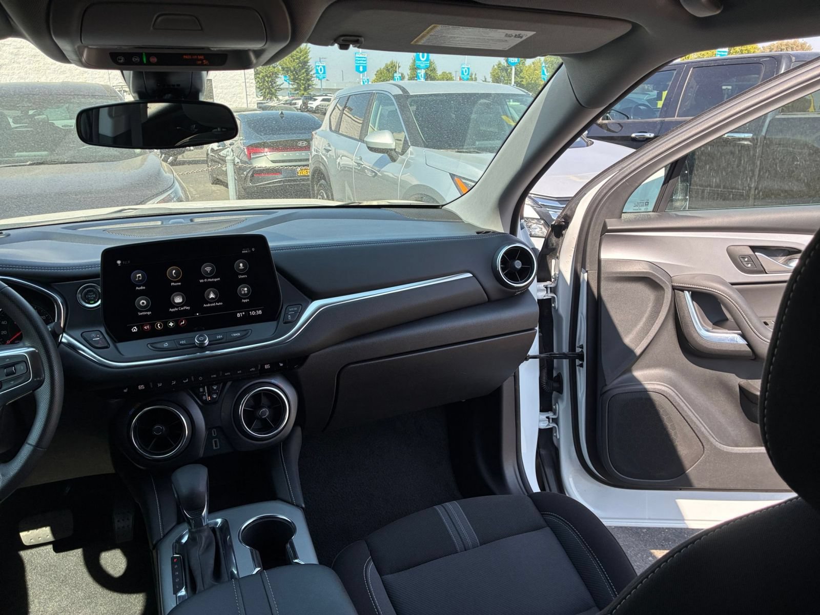 Used 2025 Chevrolet Blazer LT FWD image 31