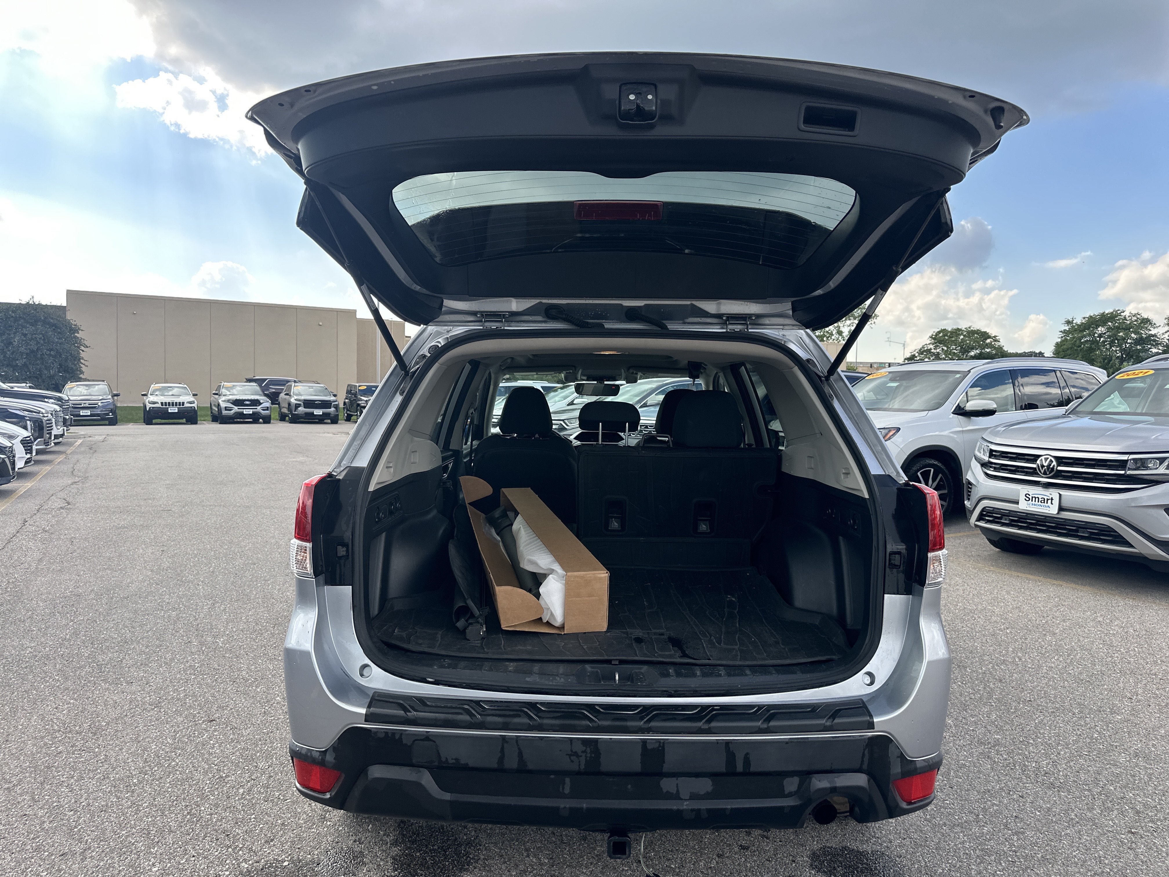Used 2019 Subaru Forester Premium AWD/4WD image 10