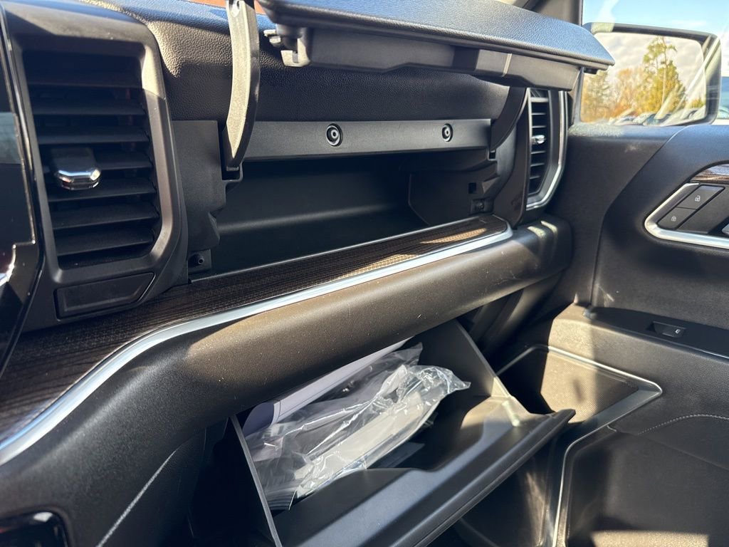 Used 2022 Chevrolet Silverado 1500 LT image 26